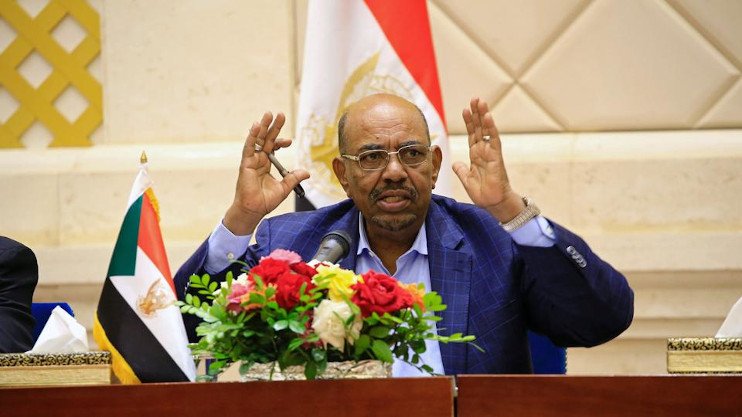 Human rights associations are calling lybia for al Bashir’s handover.