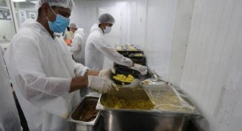 In Qatar migrant workers beg for food, “The Guardian” reports