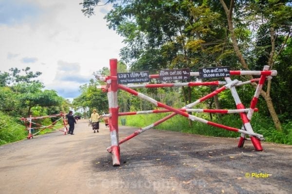 Migrants brave closed borders to enter Thailand illegally