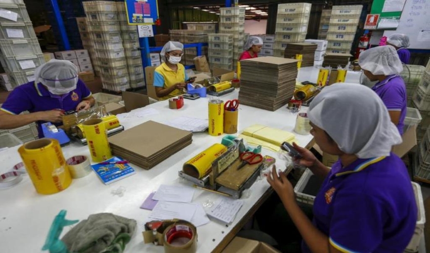 Thailand, labour rights, minimum wage, garment factories, Starbucks