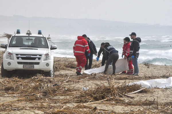 2023s deadliest migrant shipwreck off greece sees at least 59 deaths