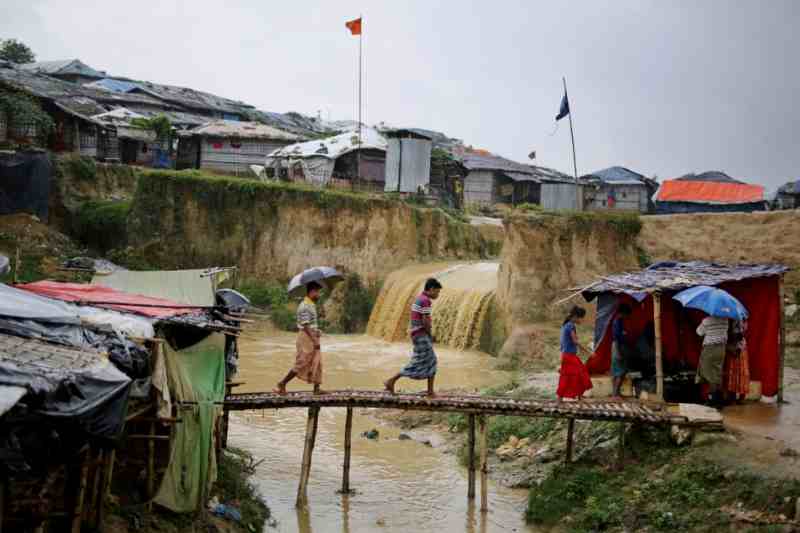 Huge fire sweeps off Rohingya refugee camps in Southern Bangladesh