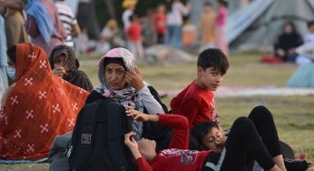 Afghan Migrants in Pakistan: Embassy Reports 800 Detained Despite Valid Documents