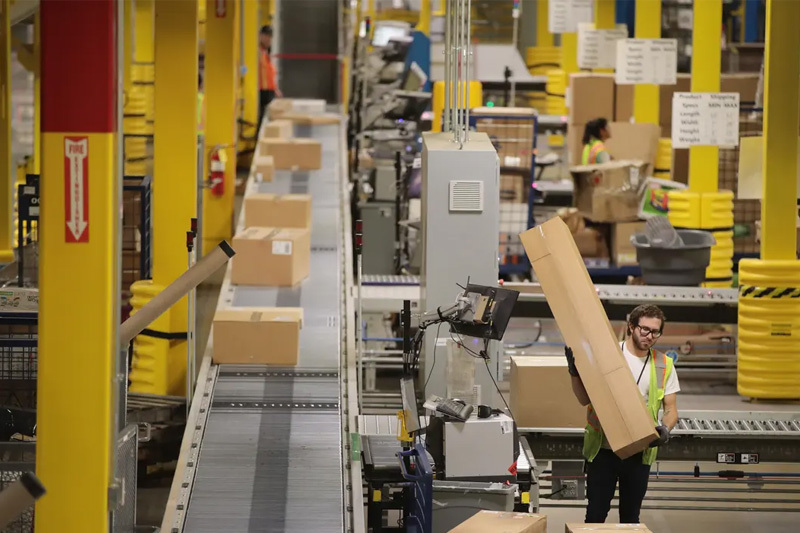 amazon warehouse workers suffer injuries, burnout, and illness