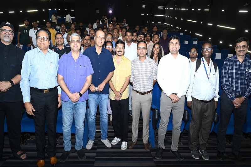 From Streets to Screens: PCMC Empowers Workers with ‘Ata Thambaycha Naay