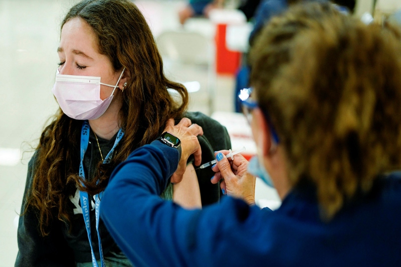 australian government decided to change its plan to allow fully vaccinated migrants