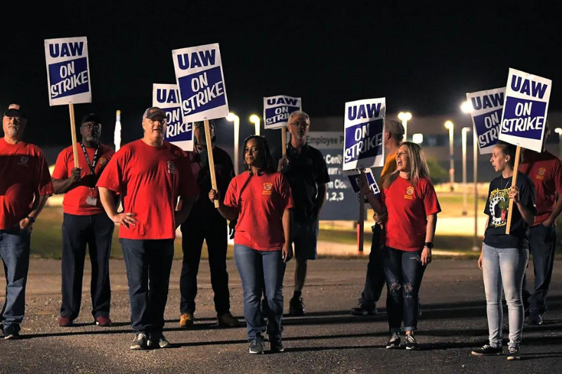auto parts maker magna may do layoffs in case of labor strike