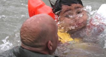 US border patrol rescues migrants from overturned raft in Rio Grande