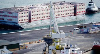 Bibby Stockholm: Engineless barge set to house asylum seekers arrives in Dorset
