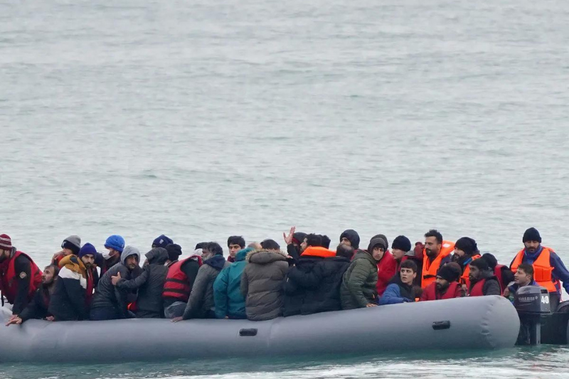 campaigners want uk to introduce refugee visas to stop risky channel crossings