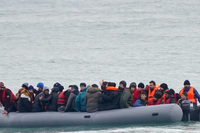 Campaigners want UK to introduce refugee visas to stop risky Channel crossings