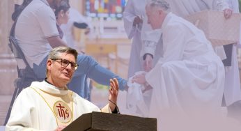 Cardinal Cupich Washes Feet of Venezuelan Refugees on Holy Thursday