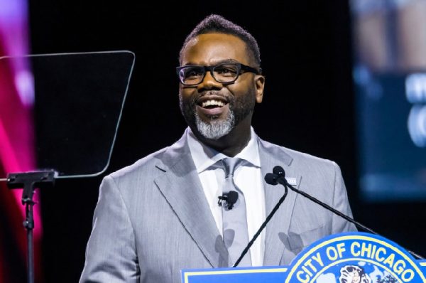 chicago mayor files lawsuit against companies transporting 'rogue buses' of migrants