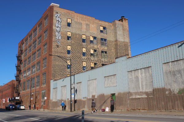 chicago's largest migrant shelter closes as city transitions to 'one system initiative'