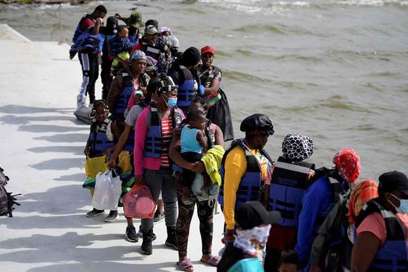 Darien Gap Crossings Decrease by 42% as 300,000 Migrants Make the Journey in 2024