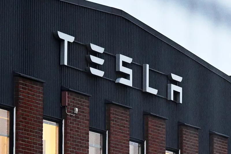 Elon Musk’s Tesla In Labor Disputes With Sweden’s Unions