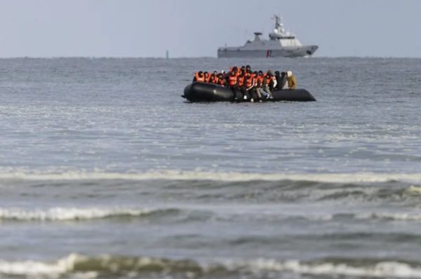 french authorities rescue 107 migrants
