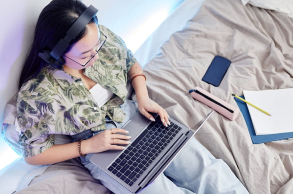 gen z in singapore demands hybrid work, prioritizing flexibility and work life balance