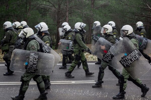 greek forces under firing for manhandling asylum seekers