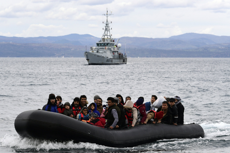 Greek coast guard rescues 14 migrants from uninhabited island