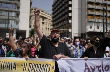 Greek workers protest against high prices, low wages