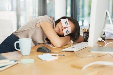 How Short Naps Can Increase The Productivity of Night-Shift Workers?