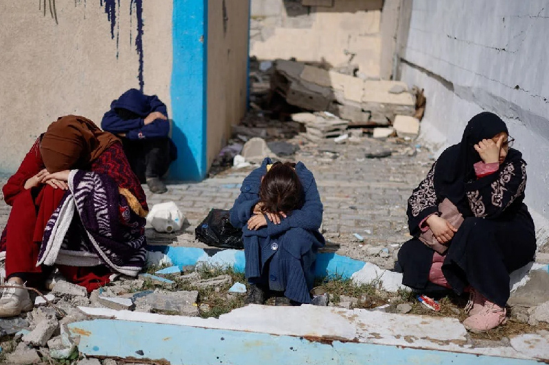 A team of experts called for an investigation into reported rights abuses against Palestinian women and girls in the Gaza Strip and the West Bank.