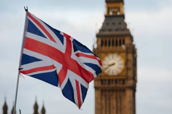 indian professionals leaving uk
