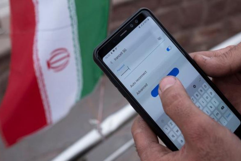 iran tries to shut people through curbing internet access