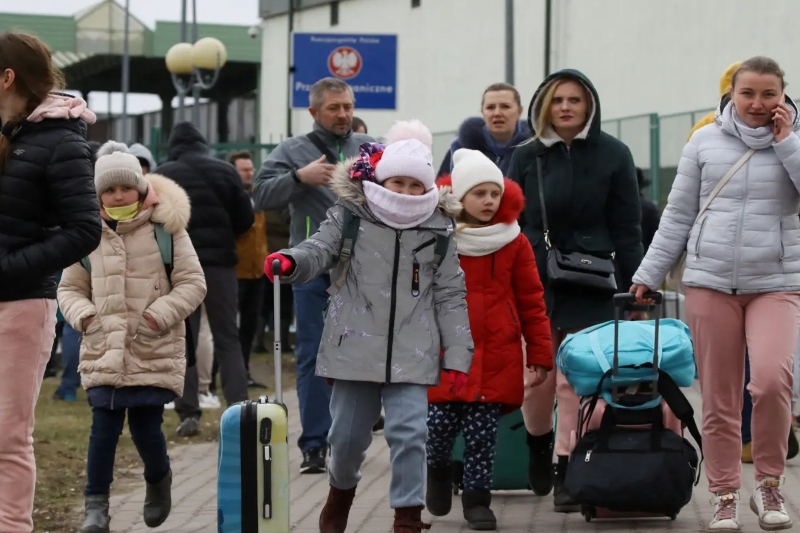 is uk favoring ukrainian refugees over syrians