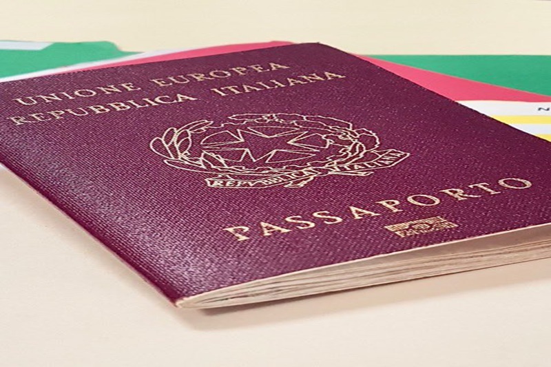 Ultimate Guide to Becoming a Citizen of Italy in 2025