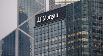 Employees express frustration as JPMorgan Chase layoffs begin after record profits