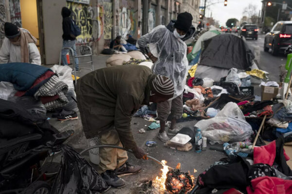 la hotels hiring homeless migrants; what can migrants expect