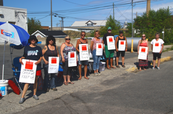 liquor mart employees strike enters second week