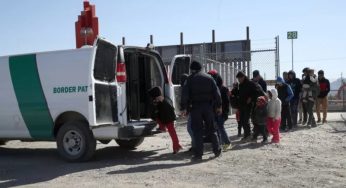 Mexican government begins search for a deserted migrant kids family