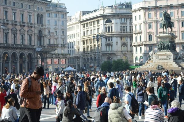migrant workers report workplace abuse in milan legally 2026
