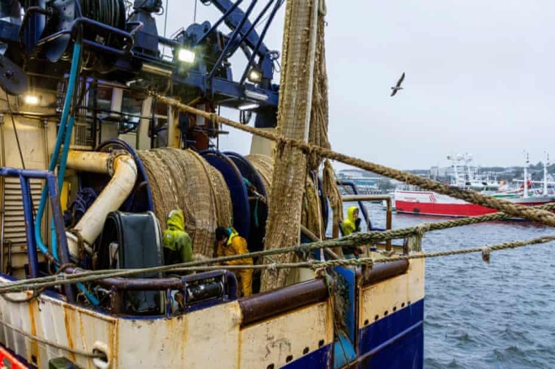 migrant fishermen report ongoing racial abuse, low pay and poor treatment