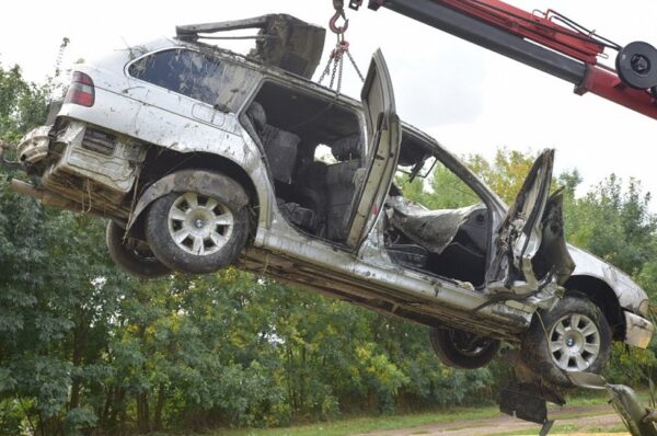 migrants’ car crashes in hungary; two dead and six injured
