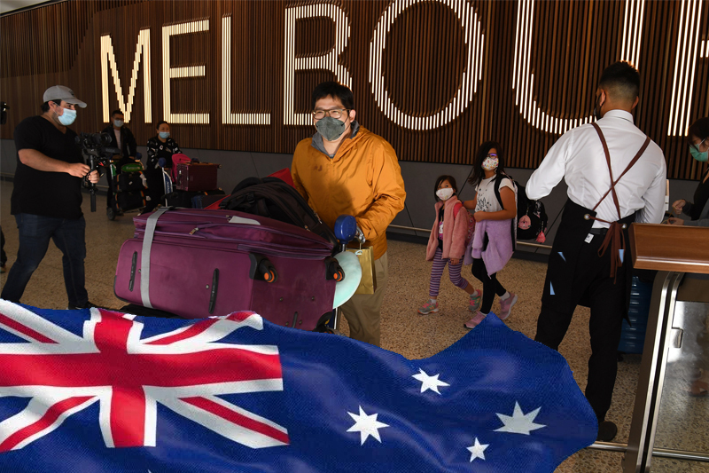 migration rebound slowed by australians leaving the country since borders reopened