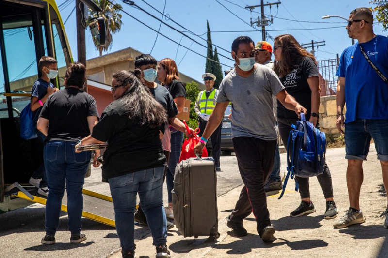 more texas migrants arrive in los angeles, straining resources