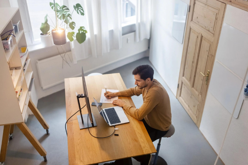 New Research Finds Remote Workers Are Less Productive