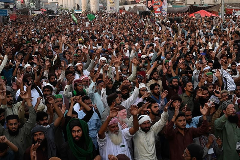 Pakistan: Power employees stage protest for salary hike
