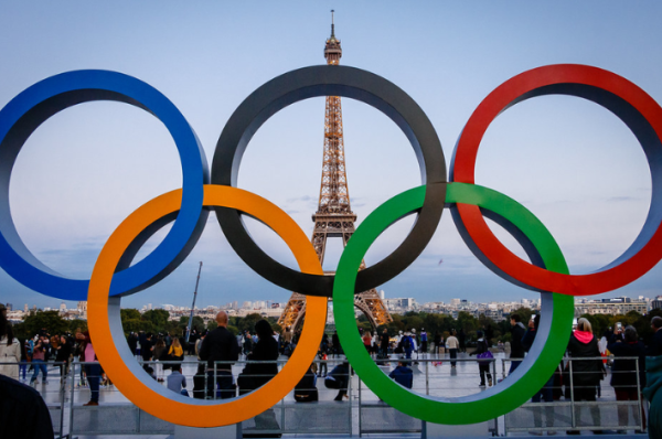 Exposing the 'Social Cleansing' of Paris' Homeless Ahead of Olympic Games