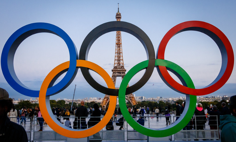 Exposing the 'Social Cleansing' of Paris' Homeless Ahead of Olympic Games