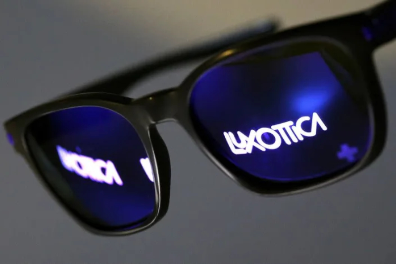 ray ban luxottica