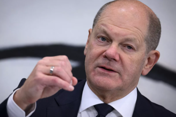 refugee crisis german chancellor olaf scholz balances labour needs and migrant deportations