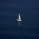 rescuers say mediterranean boat carrying 500 migrants has gone missing