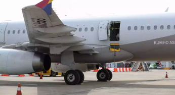 South Korean Passenger Plane Flies With Open Door, Some Faint While Others Report Breathing Issues