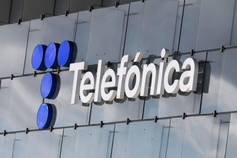spain's telefonica to lay off over 3,400 workers; who all are at risk
