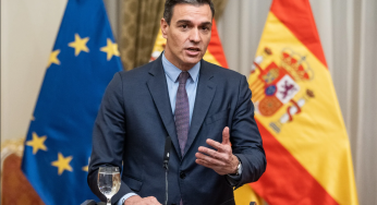 Spain’s leader visits West Africa to talk about people moving to Europe